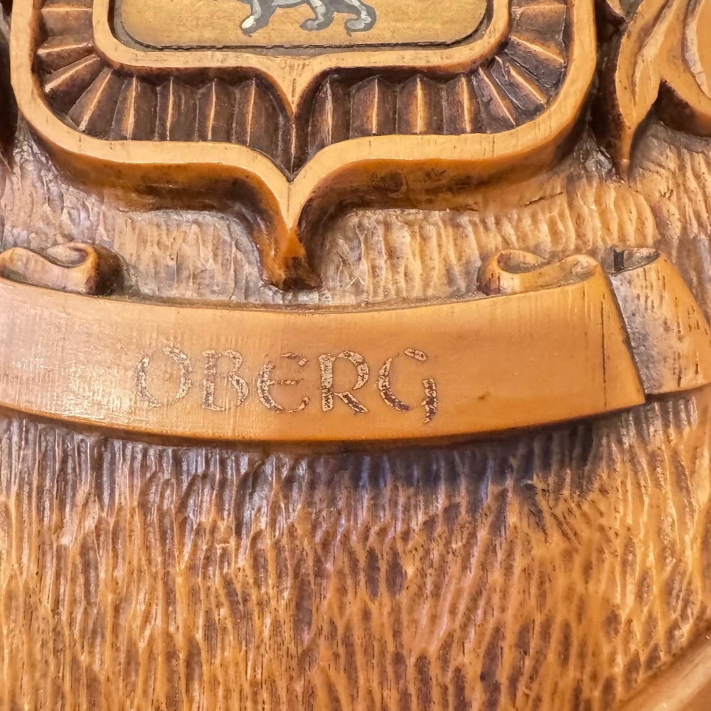 Vintage Wood-Look Oberg Family Crest Coat of Arms Wall Plaque Shield 15x9"‎ - Picture 3 of 8
